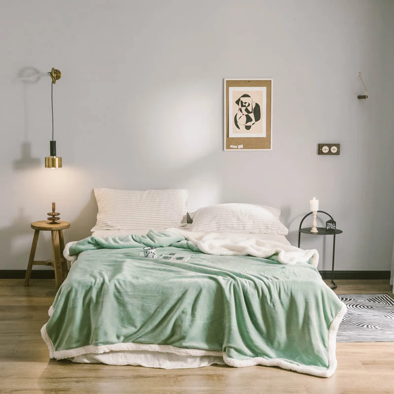 Double-layer thickened lamb velvet blanket double flannel blanket sofa blanket coral velvet blanket multi-function quilt blanket