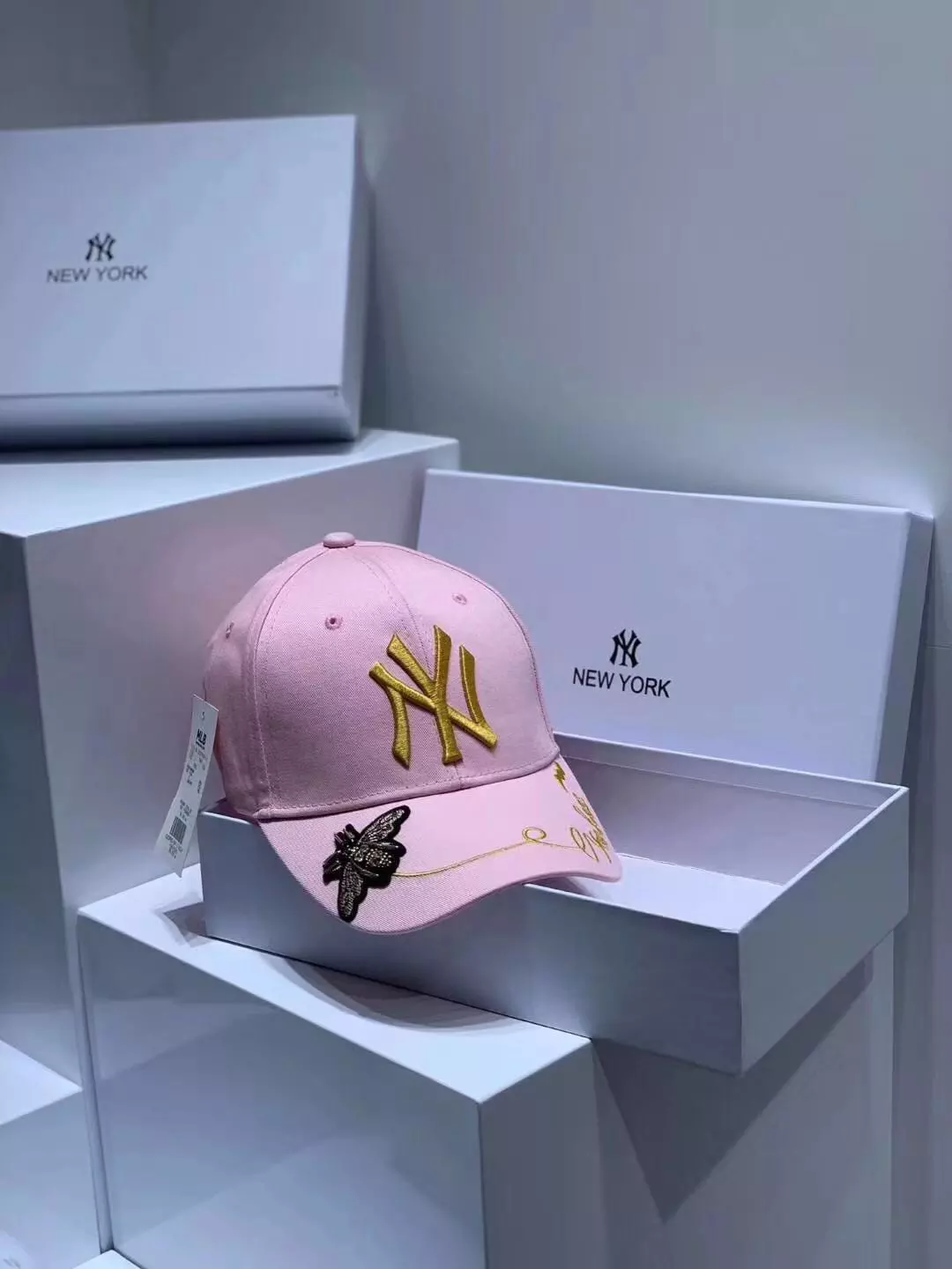 New tide brand baseball cap wild solid color hat small bee casual couple men and women shade cap