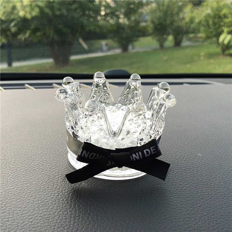 New car decoration creative cute car crown crystal seat type car interior decoration decoration supplies