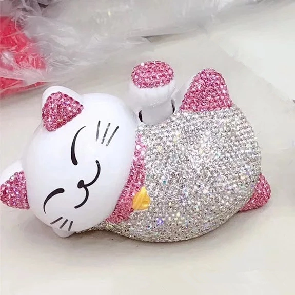 Lucky Cat Car Decoration Creative Diamond Lucky Cat Center Console Decoration Doll Cartoon Car Interior Decoration